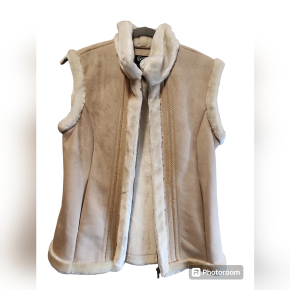 NOVELTI Vest M size - Picture 6 of 7